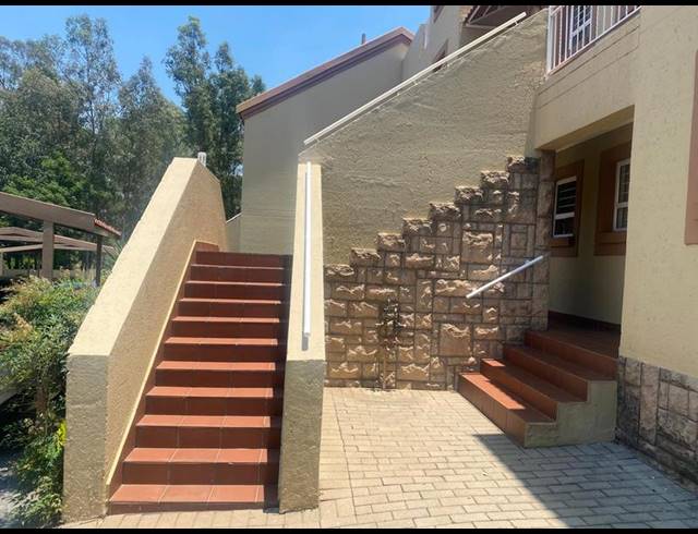 3 BEDROOM PROPERTY TO RENT IN SUNNINGHILL